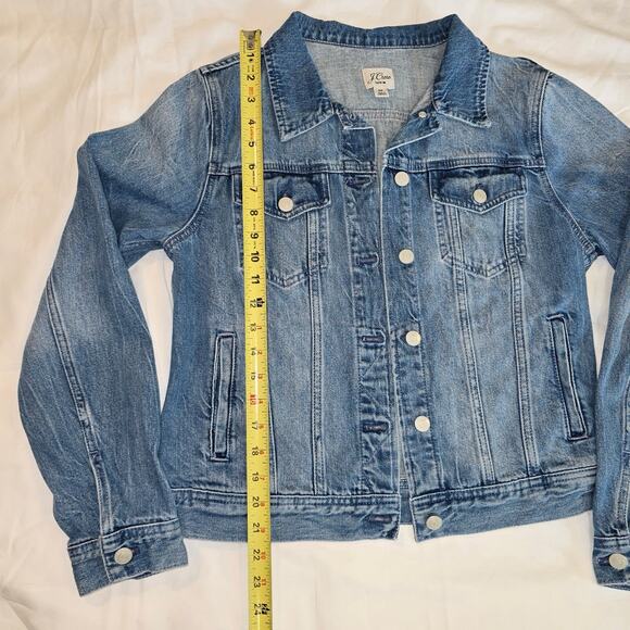 J Crew Denim Women's Classic fitted Jean Jacket Reimagined Jacket Size Medium - Picture 7 of 7